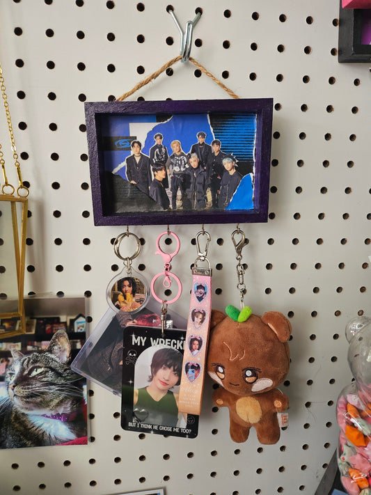Ateez Keychain holder
